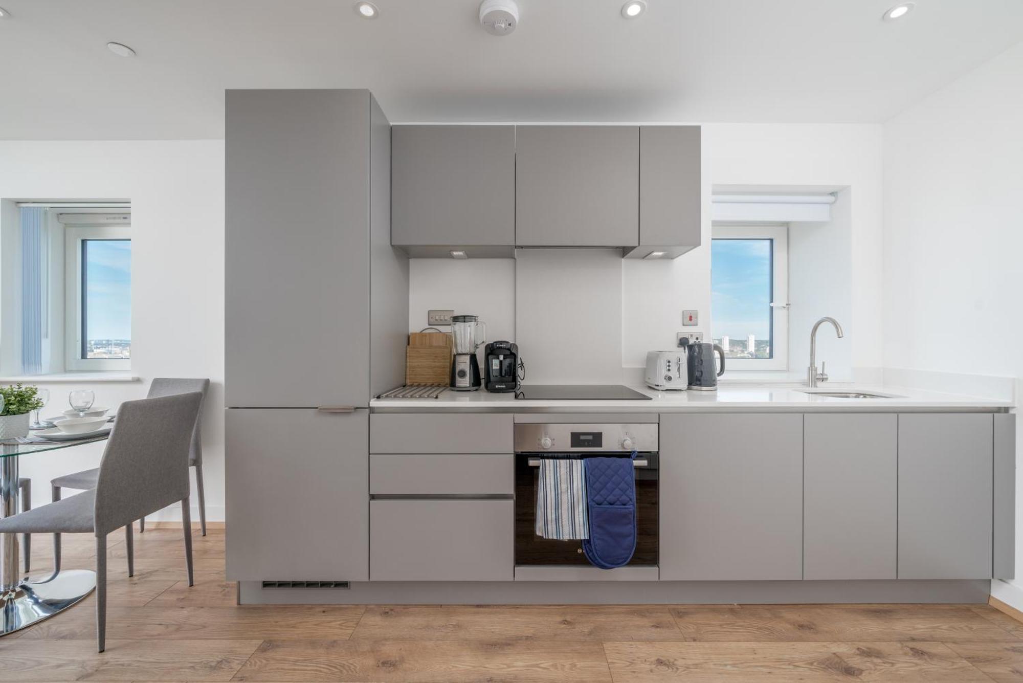 Skyvillion - London River Thames Top Floor Apartments By Woolwich Ferry, Mins To London Excel, O2 Arena , London City Airport With Parking 외부 사진