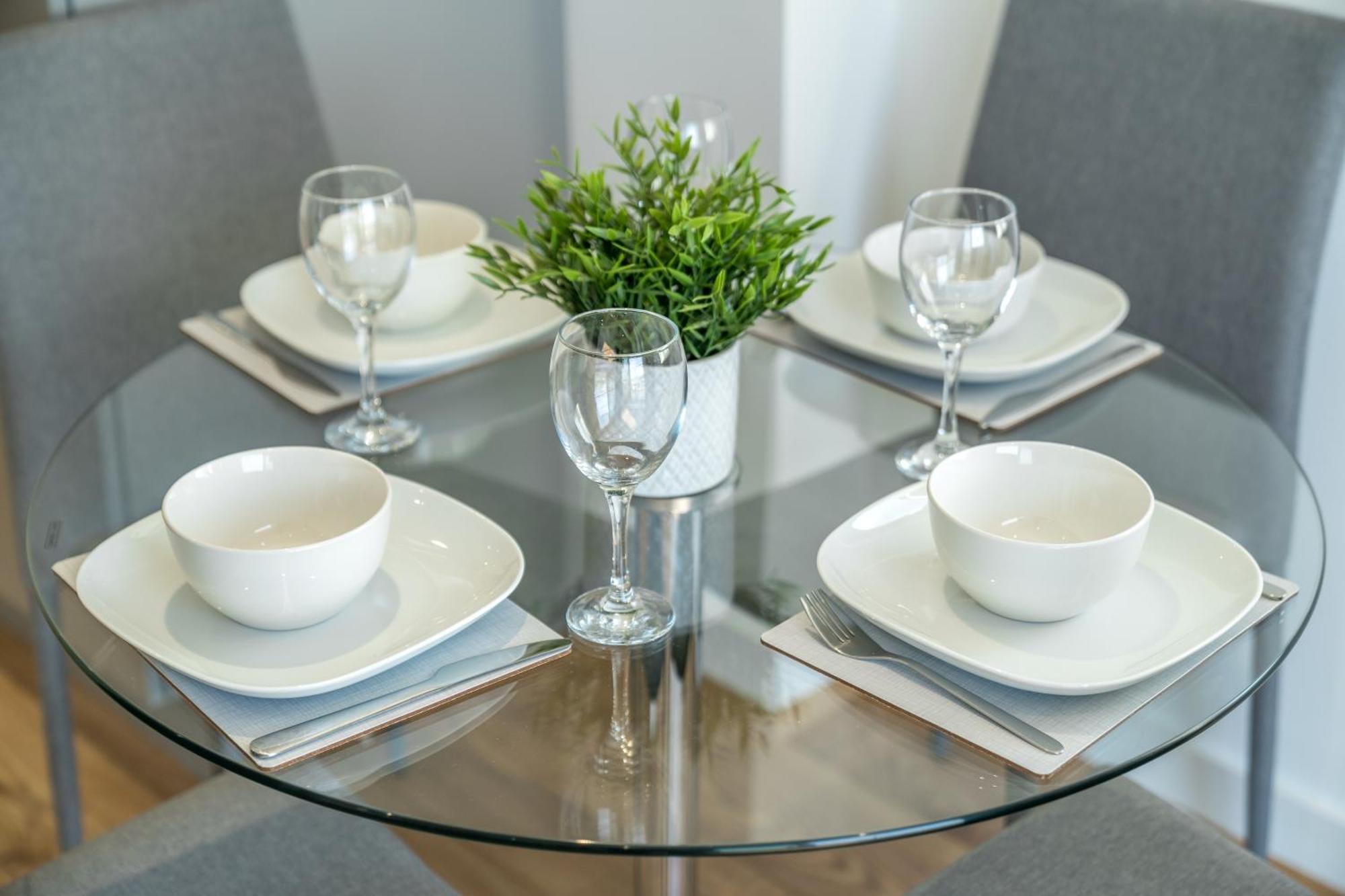 Skyvillion - London River Thames Top Floor Apartments By Woolwich Ferry, Mins To London Excel, O2 Arena , London City Airport With Parking 외부 사진