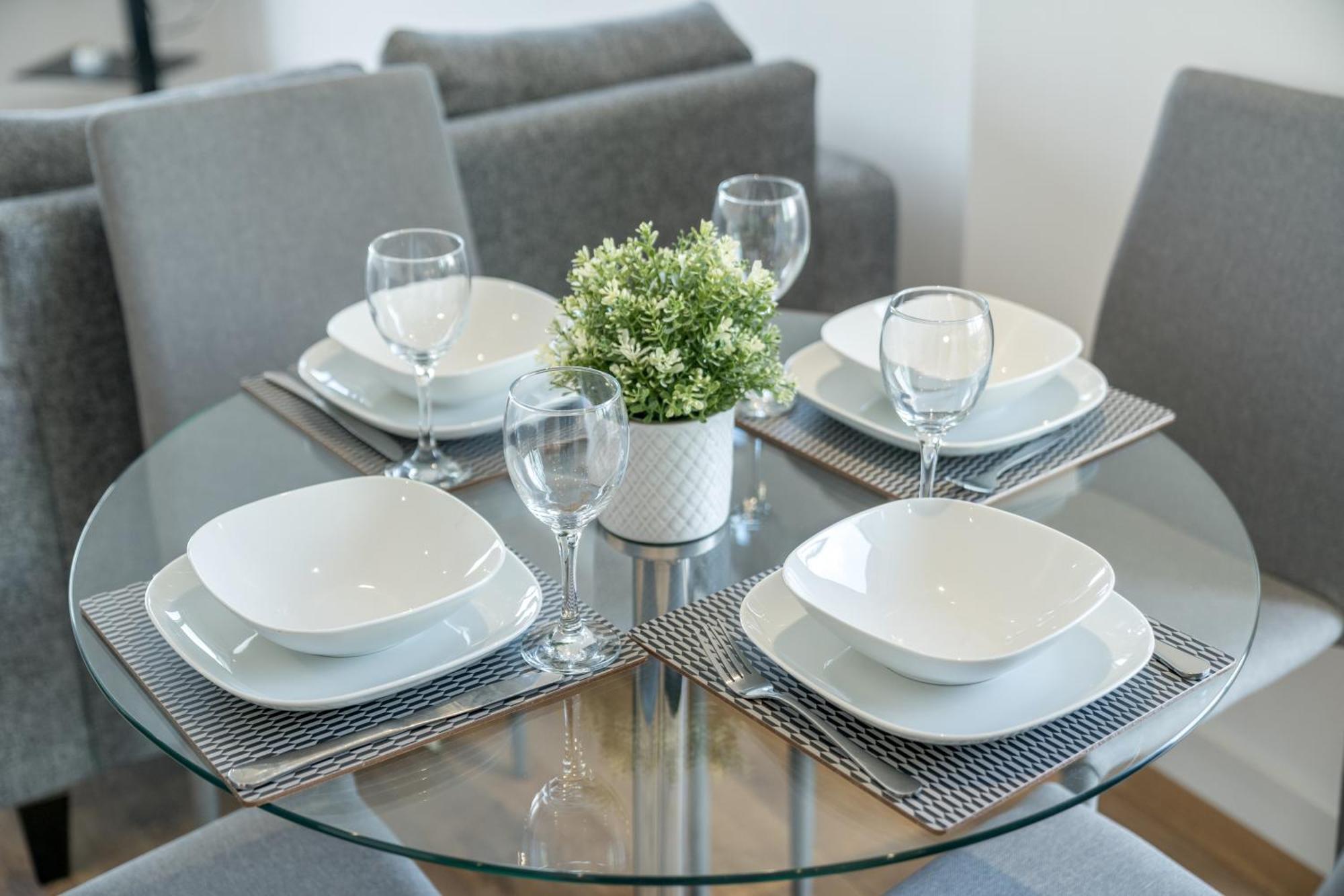 Skyvillion - London River Thames Top Floor Apartments By Woolwich Ferry, Mins To London Excel, O2 Arena , London City Airport With Parking 외부 사진